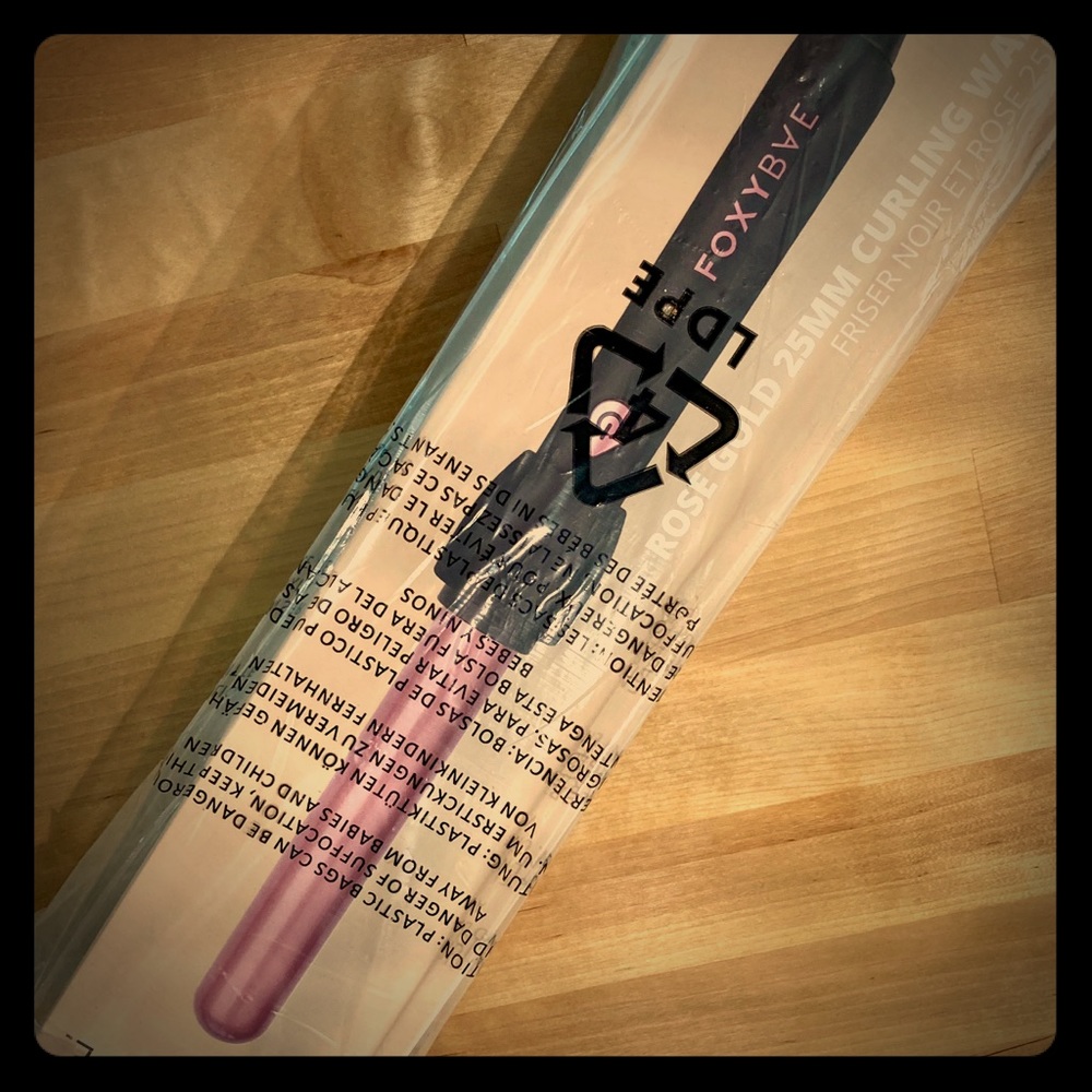 🔻$55NIB Foxybae RoseGold25MM Curling Wand was $75